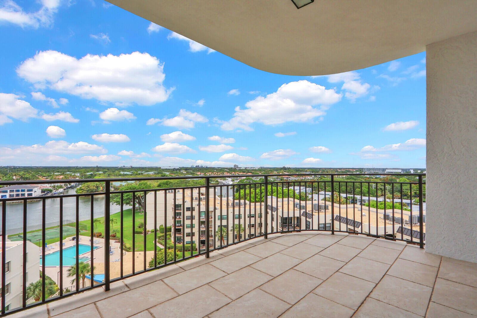 SEAMARK CONDO - Residential