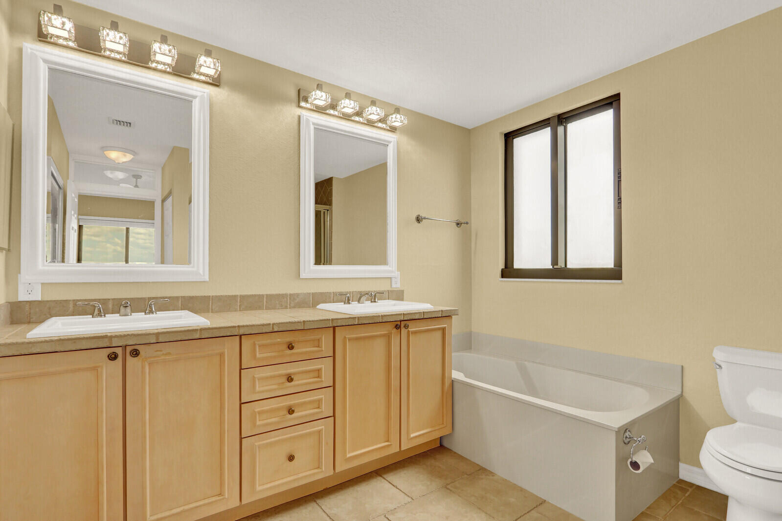 SEAMARK CONDO - Residential