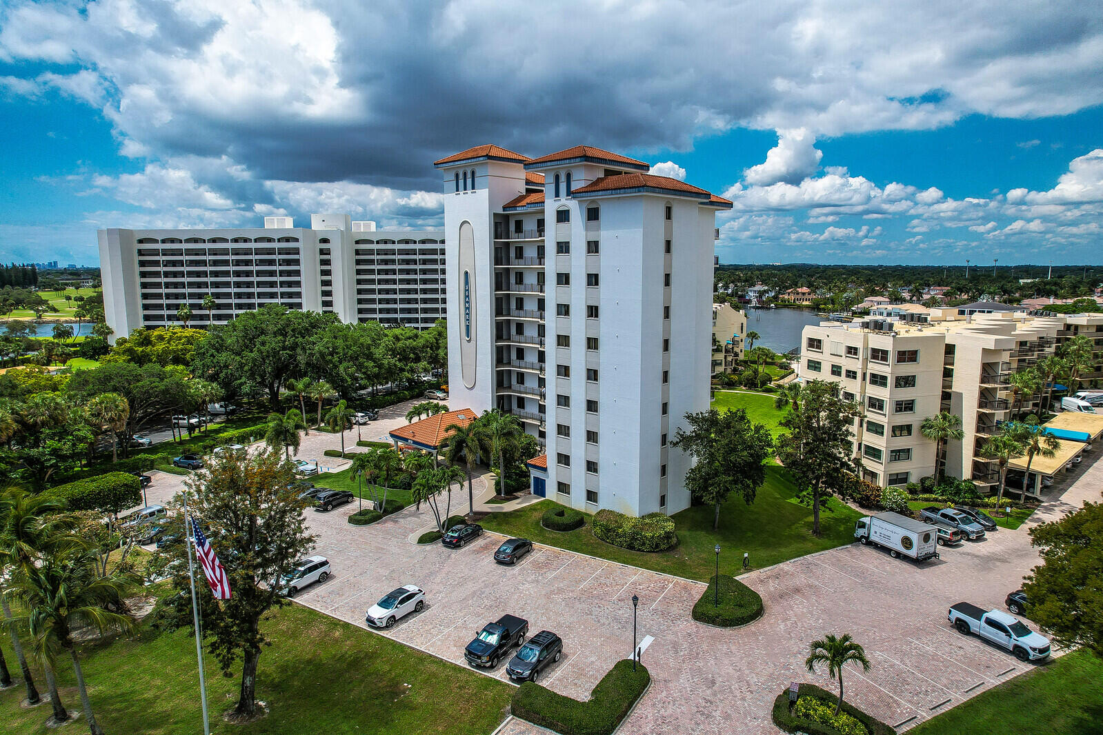SEAMARK CONDO - Residential