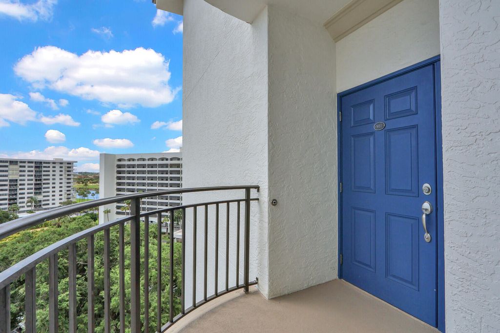 Photo of 370 Golfview Road #901, North Palm Beach, FL 33408 (MLS # B26021228)