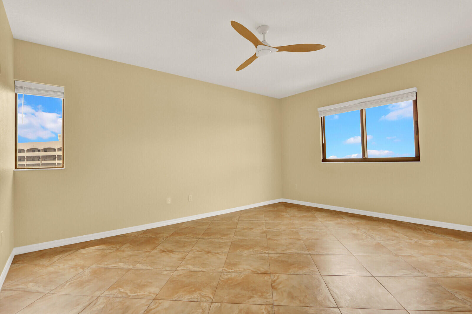 SEAMARK CONDO - Residential