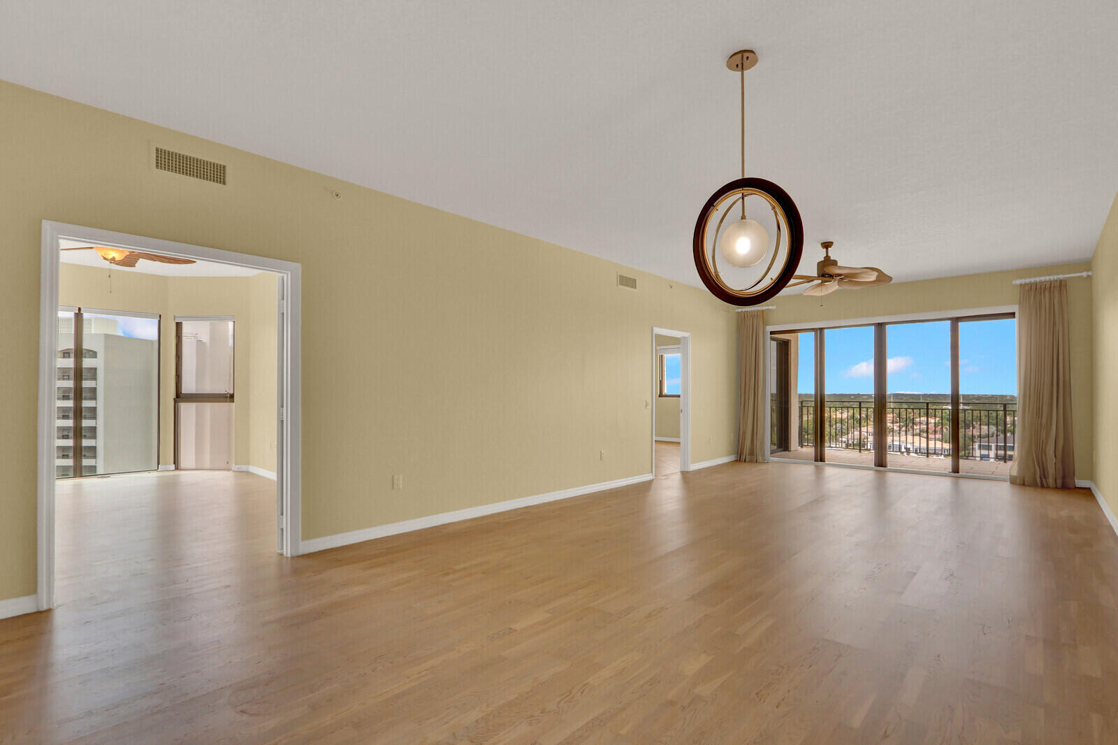 SEAMARK CONDO - Residential