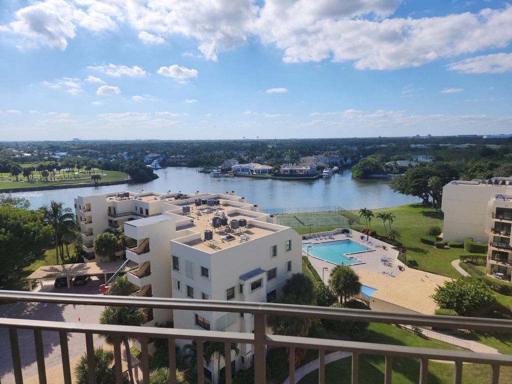 Photo of 370 Golfview Road #901, North Palm Beach, FL 33408 (MLS # B26021228)