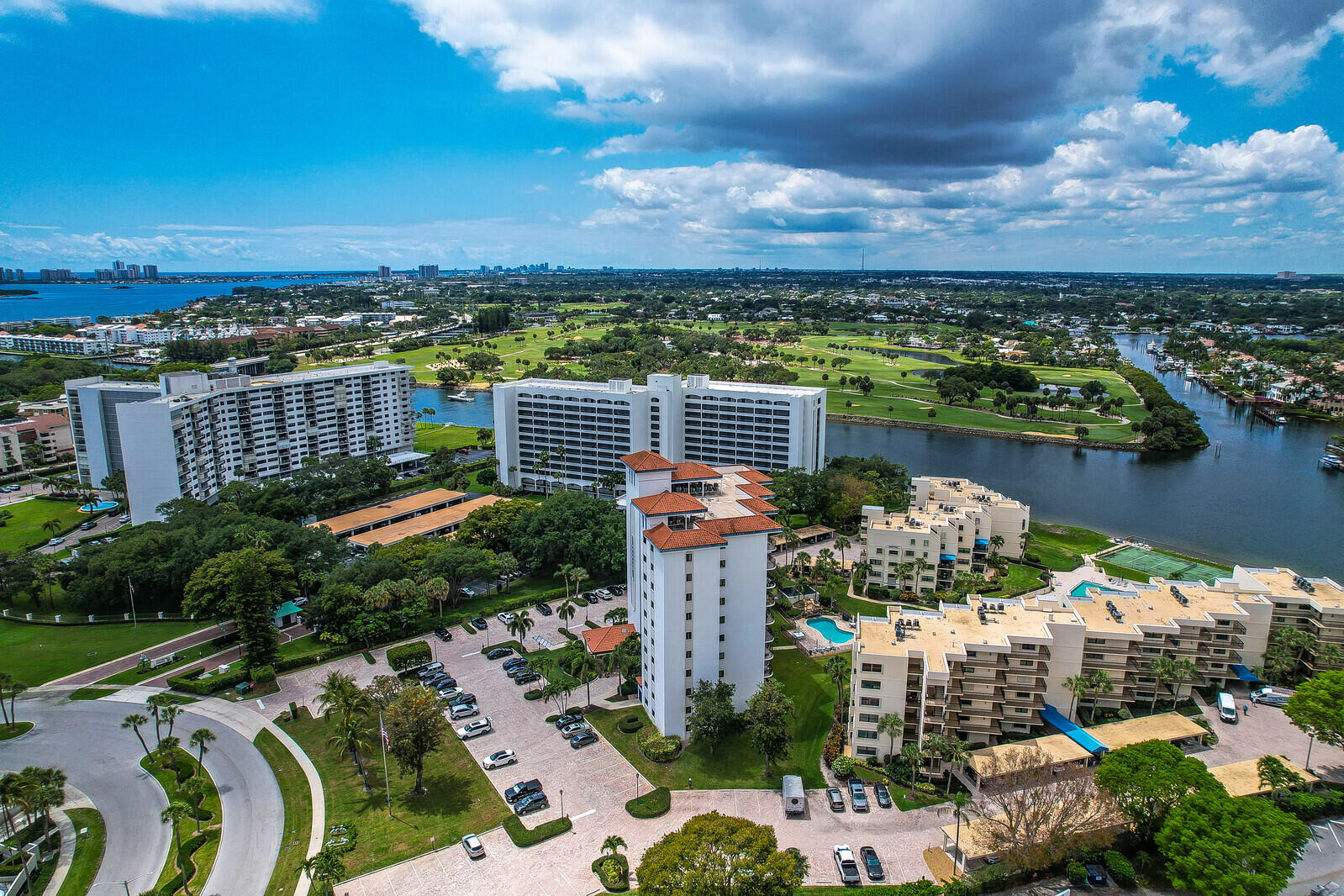 SEAMARK CONDO - Residential