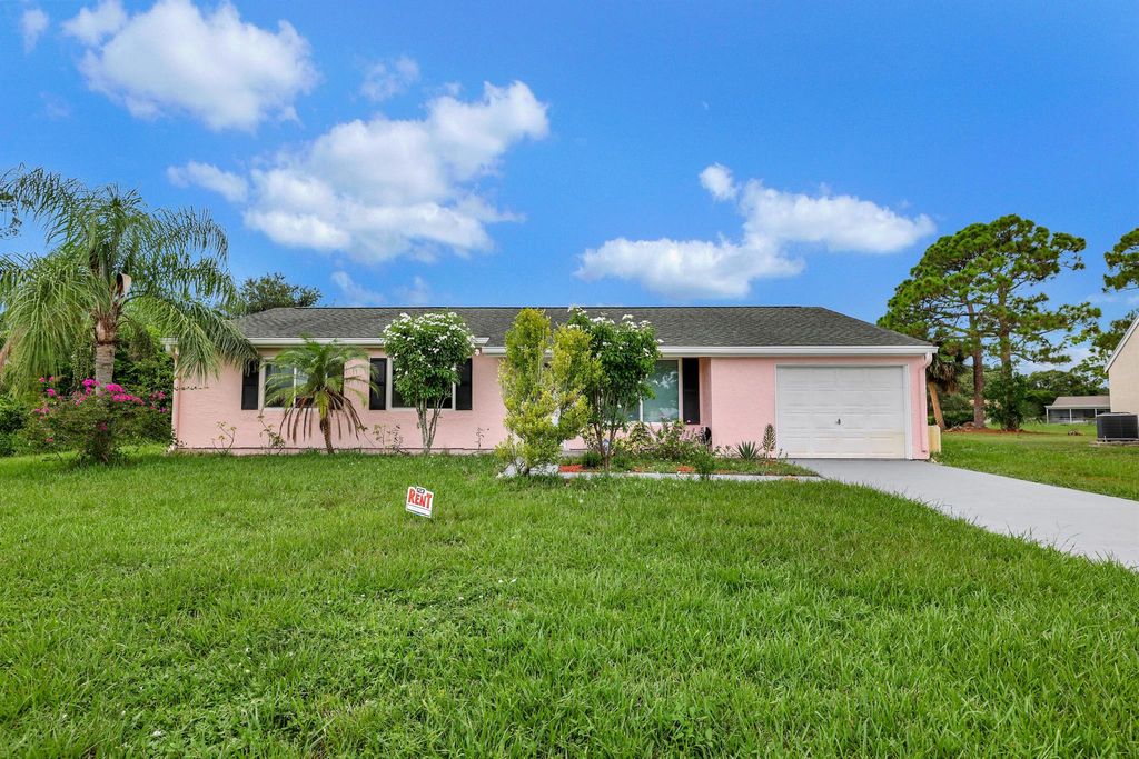 Photo of 1961 SE Redwing Circle, Port Saint Lucie, FL 34952 (MLS # R11020499)