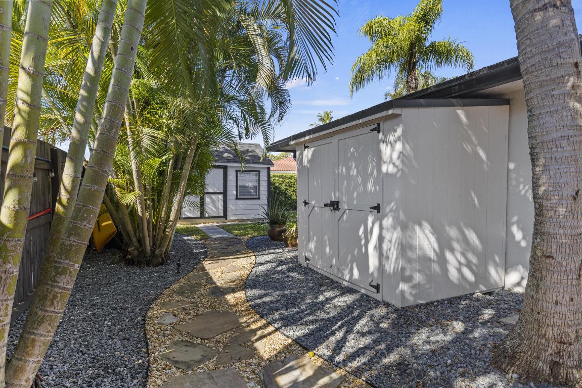 LAKEVIEW - Residential