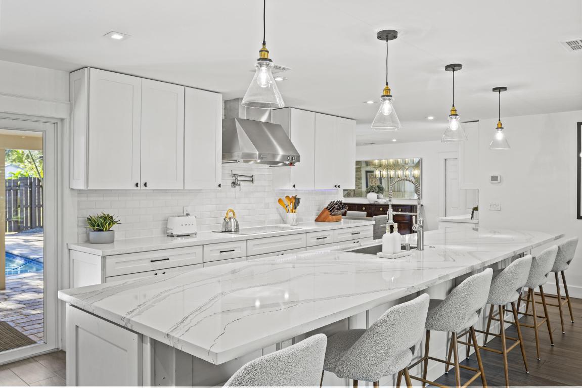 LAKEVIEW - Residential