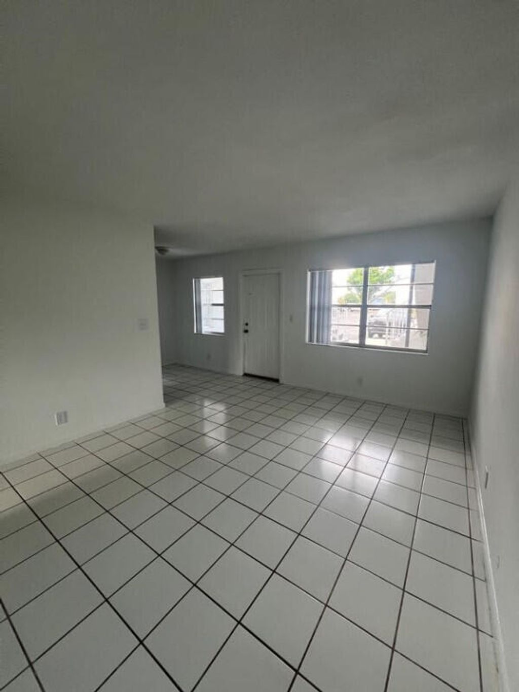 Photo of 371 Sunshine Drive #H2, Coconut Creek, FL 33066 (MLS # B26017718)