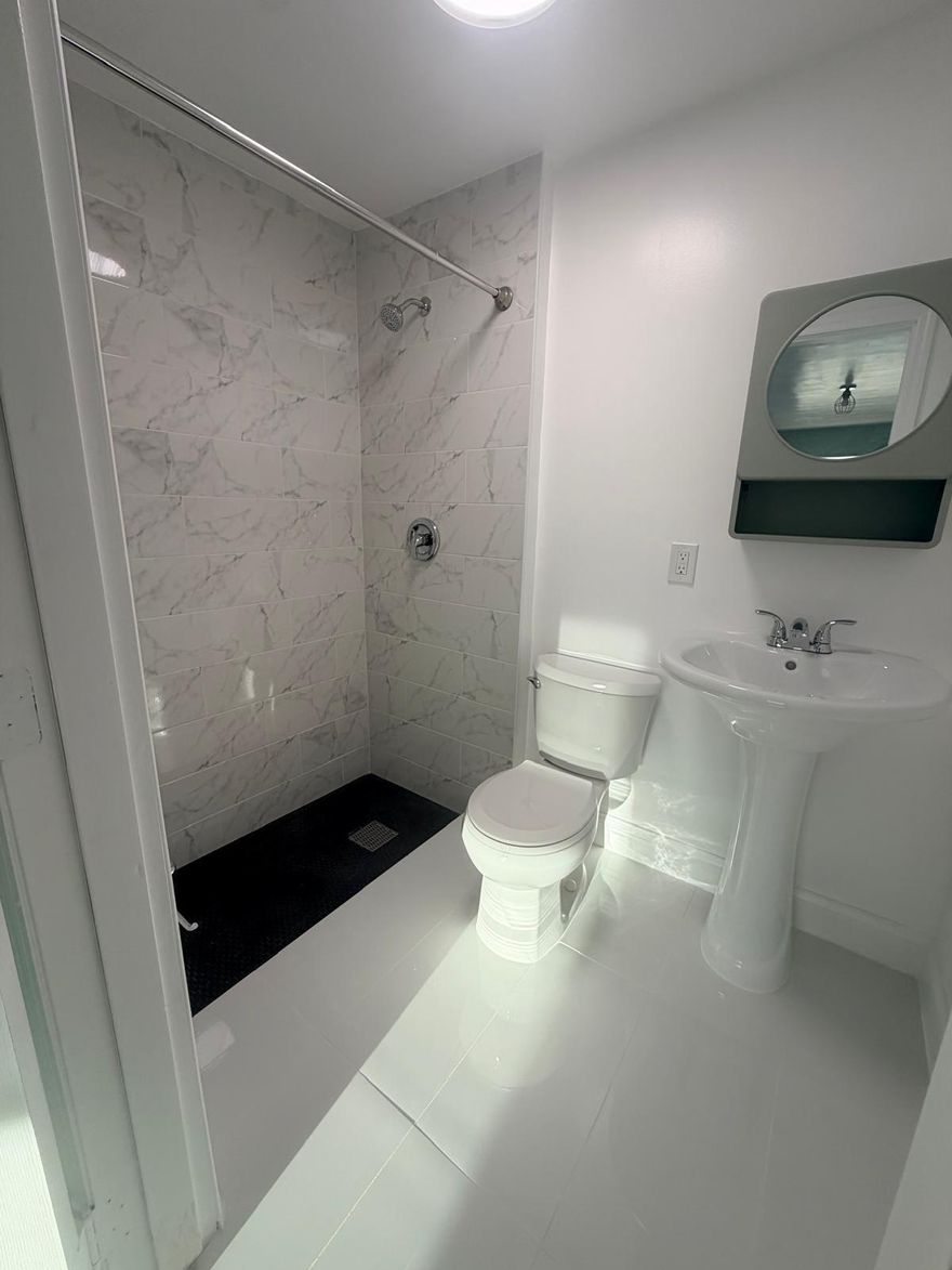 Rent spree application required. 3-months deposit required.  3-months of banks statements or paystubs. Min credit score 650.