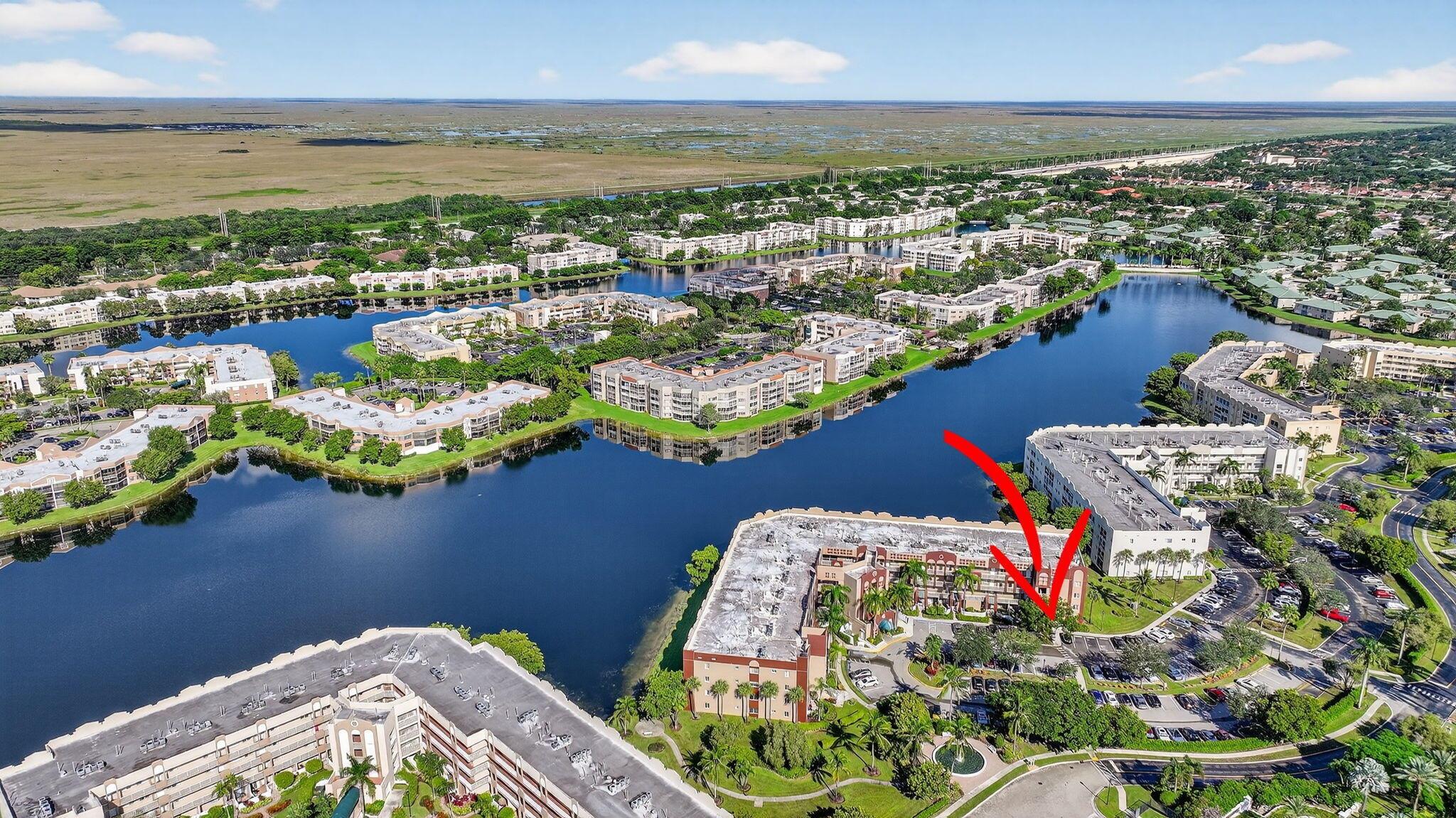 SOUTHAMPTON CONDOMINIUM E - Residential