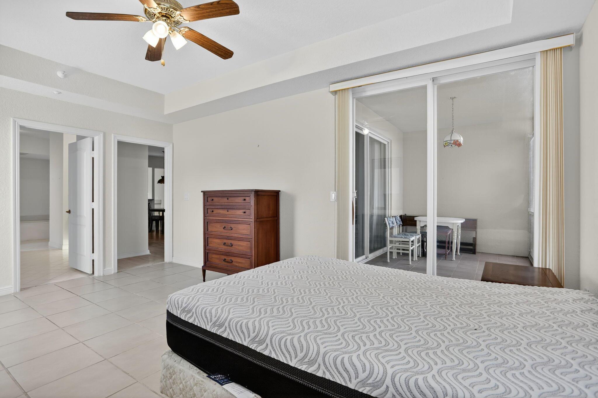 SOUTHAMPTON CONDOMINIUM E - Residential