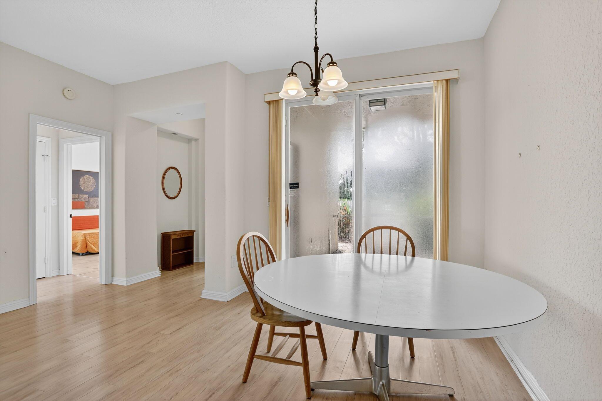 SOUTHAMPTON CONDOMINIUM E - Residential
