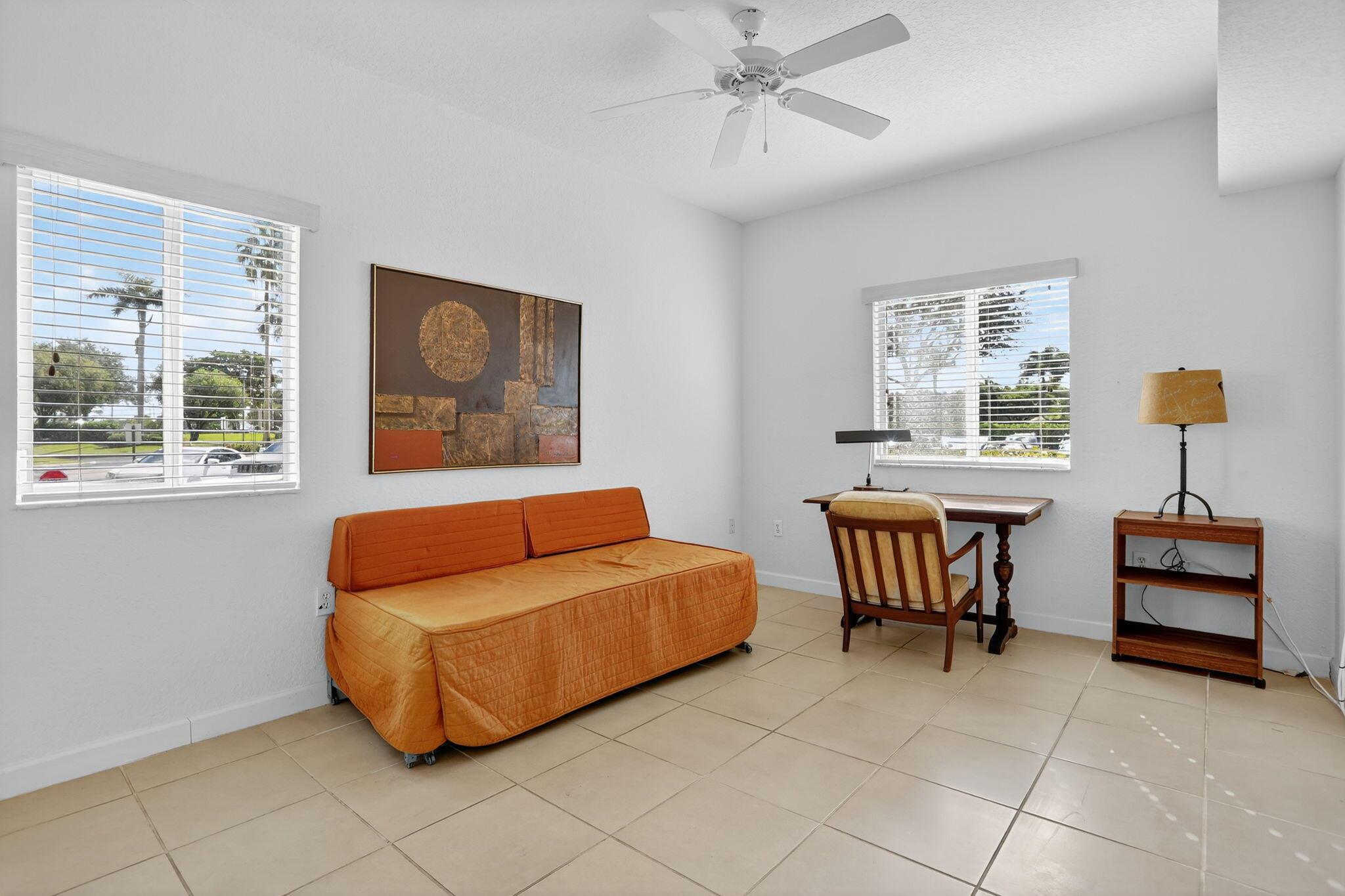 SOUTHAMPTON CONDOMINIUM E - Residential