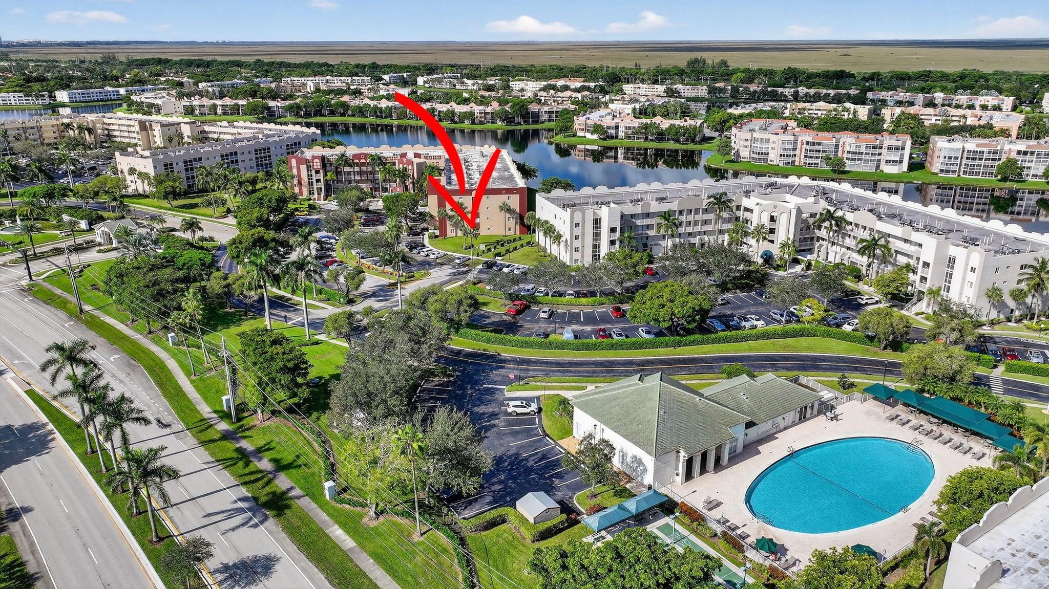 SOUTHAMPTON CONDOMINIUM E - Residential