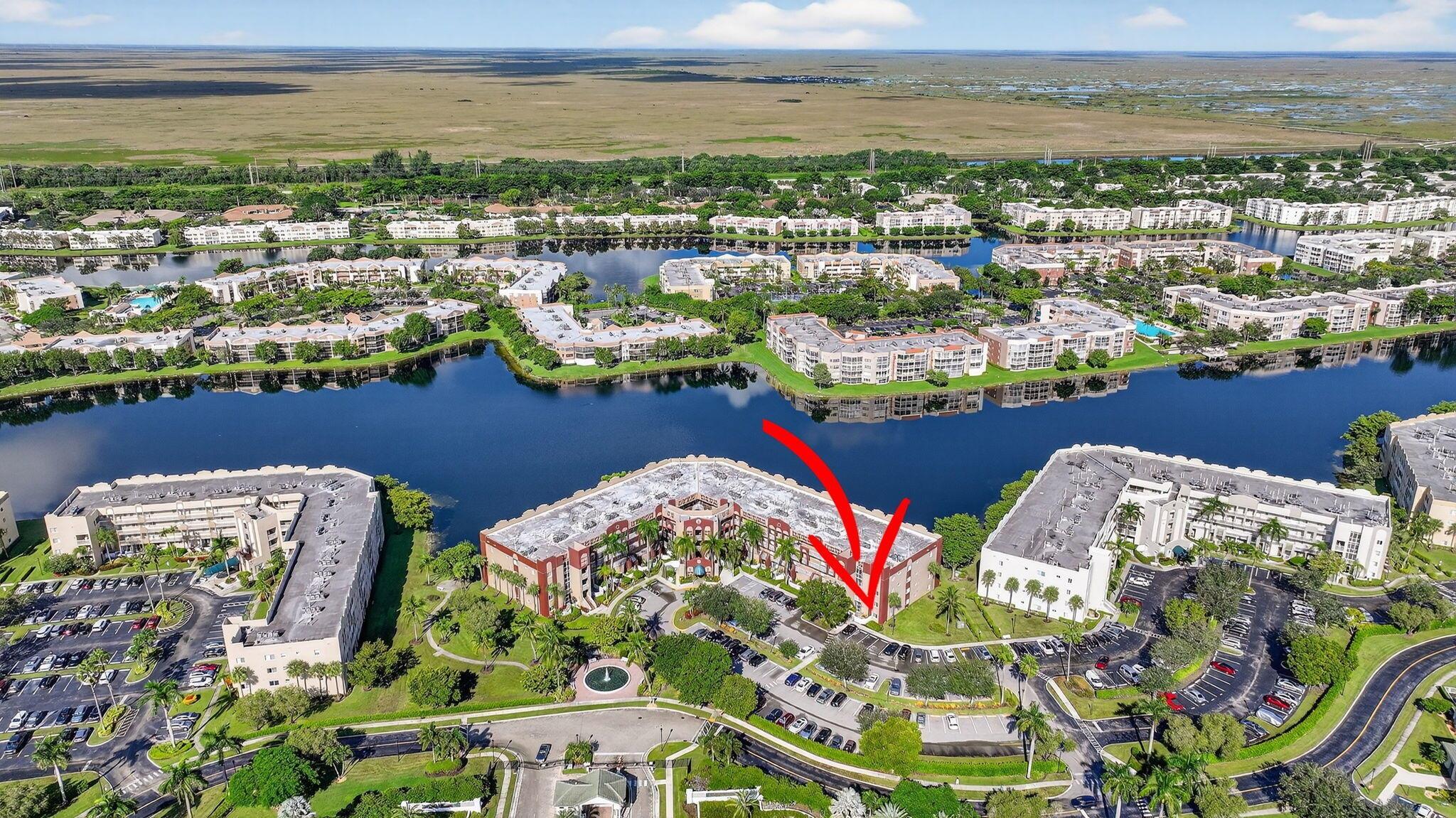SOUTHAMPTON CONDOMINIUM E - Residential