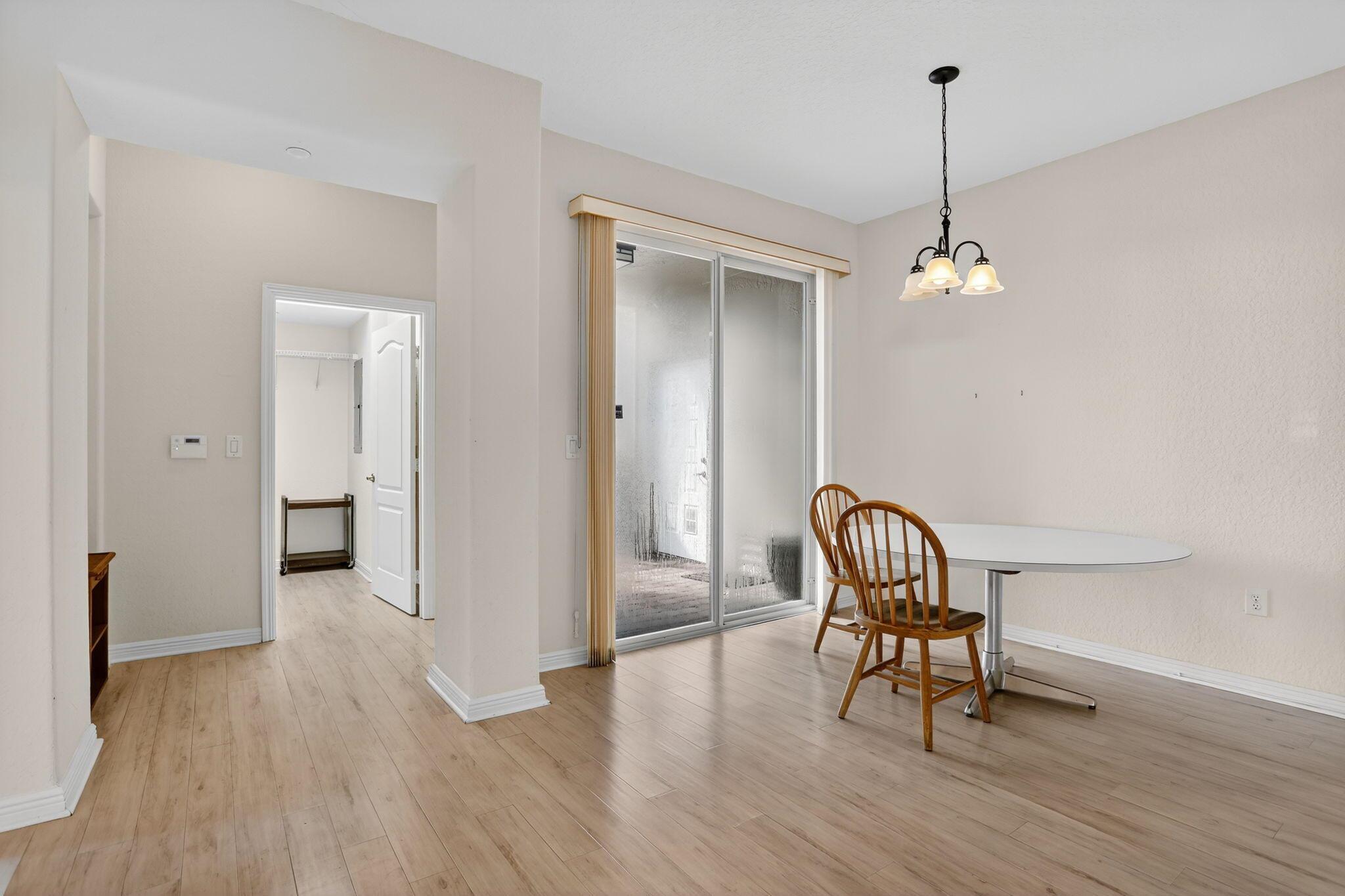 SOUTHAMPTON CONDOMINIUM E - Residential