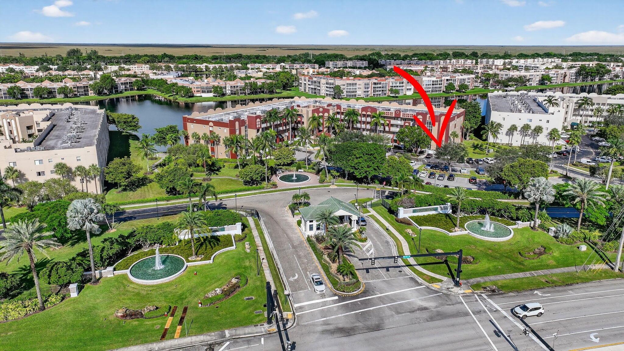 SOUTHAMPTON CONDOMINIUM E - Residential