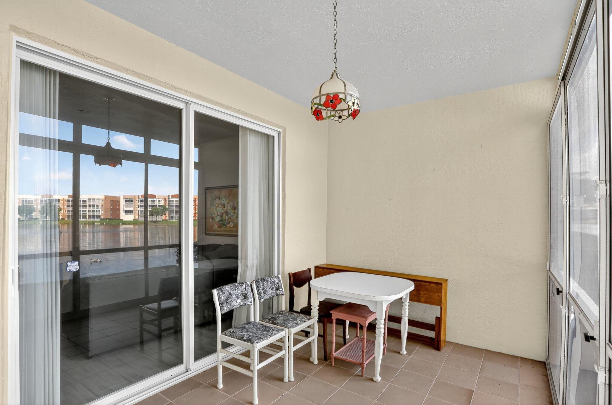 SOUTHAMPTON CONDOMINIUM E - Residential