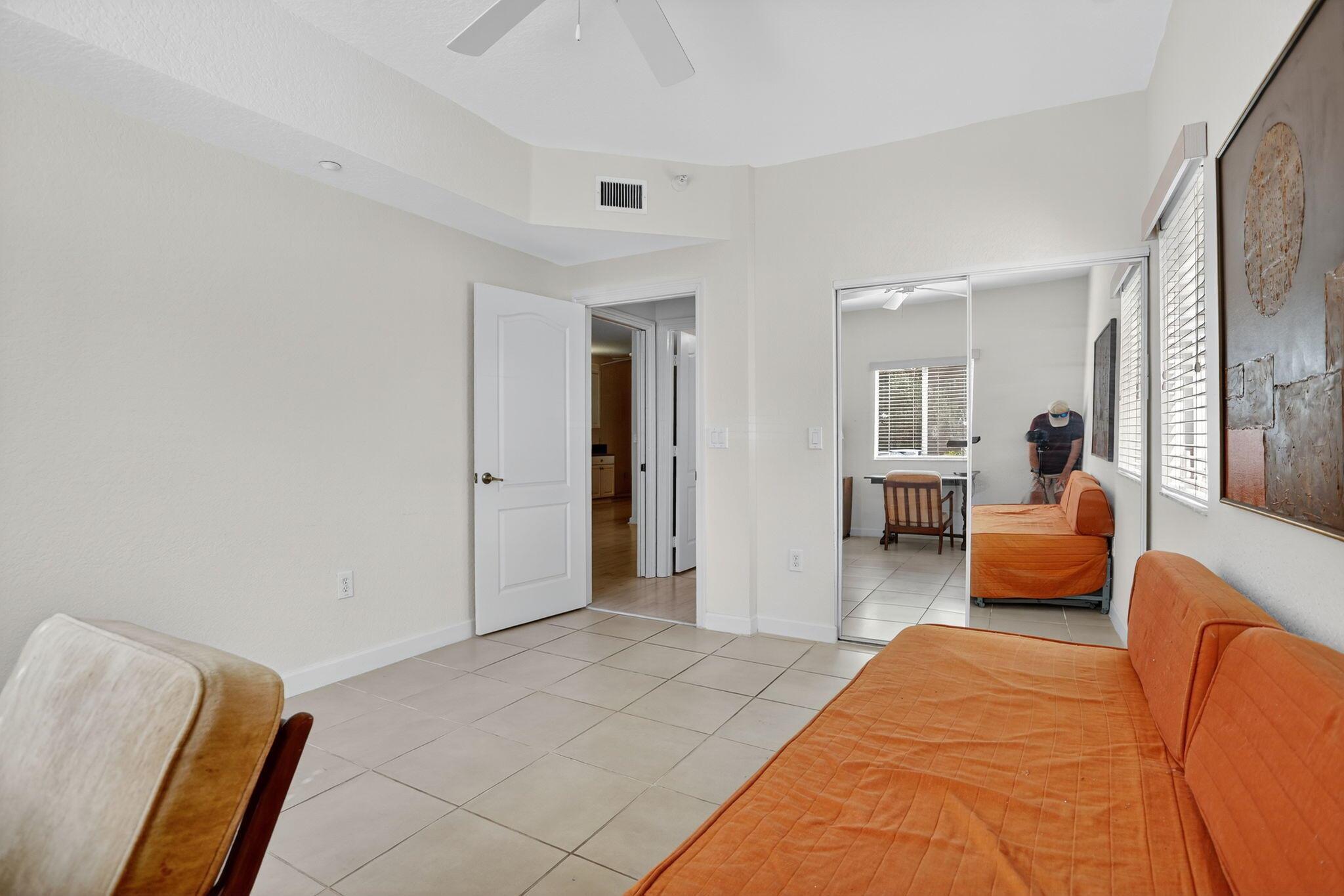 SOUTHAMPTON CONDOMINIUM E - Residential