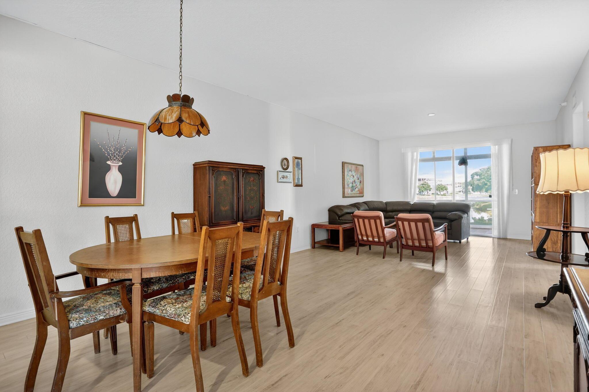 SOUTHAMPTON CONDOMINIUM E - Residential