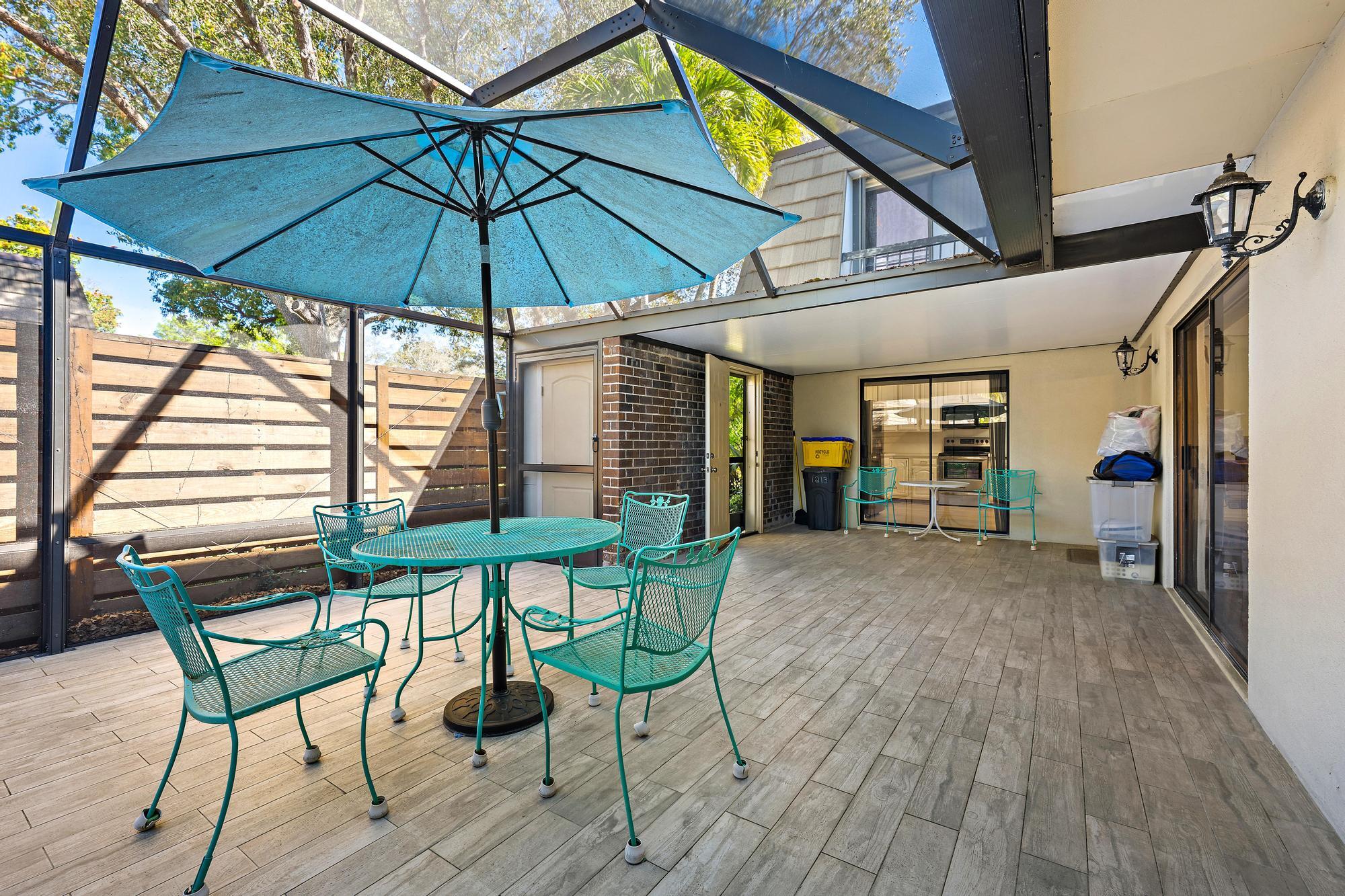 GLENWOOD TWNHS - Residential