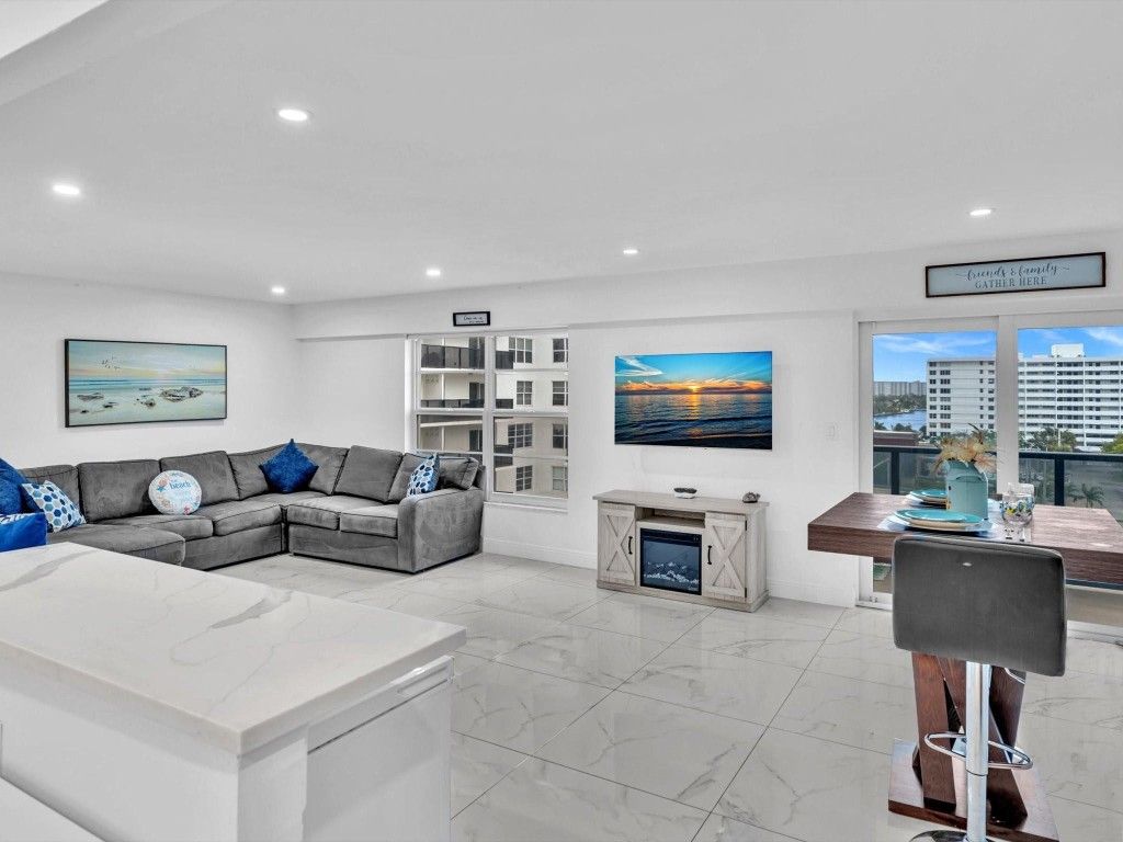 Photo of 5100 Dupont Boulevard #8G, Fort Lauderdale, FL 33308 (MLS # F10537836)