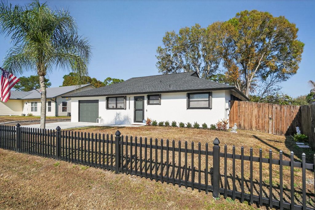 Photo of 4543 SE Dryfus Avenue, Stuart, FL 34997 (MLS # R11159215)