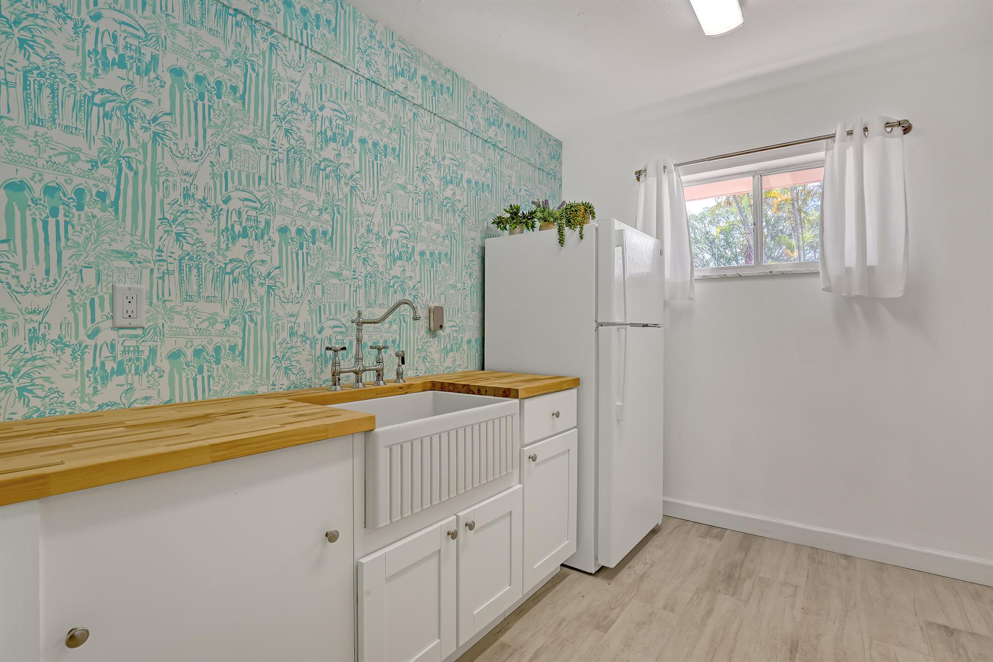 LAKE CLARKE GARDENS CONDO - Residential
