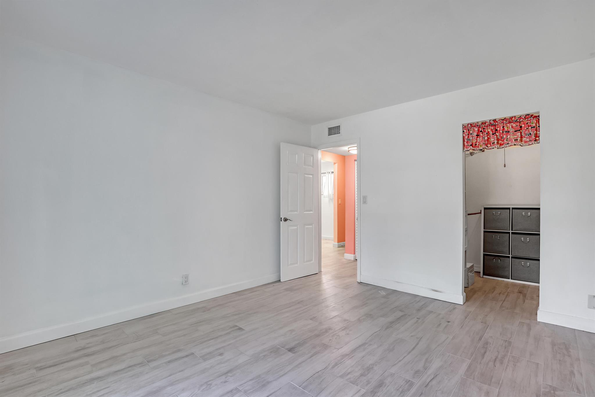 LAKE CLARKE GARDENS CONDO - Residential