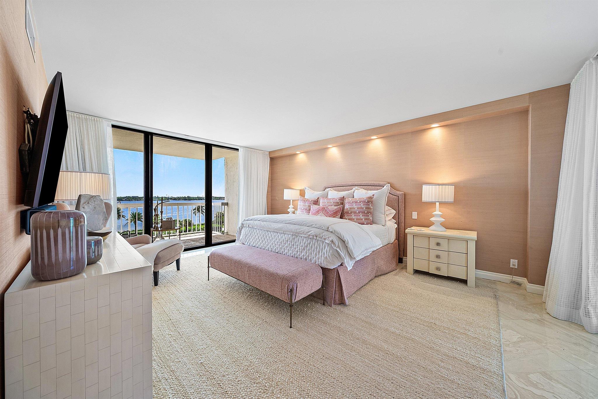 MERIDIAN - Residential