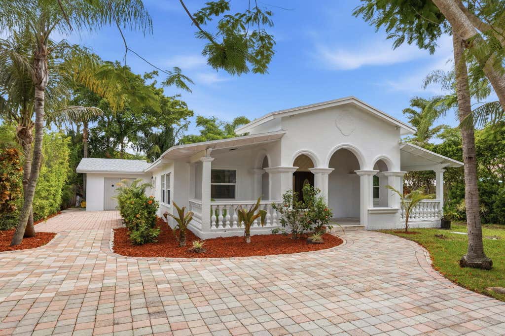 Photo of 4793 Badger Avenue, West Palm Beach, FL 33417 (MLS # B26044282)