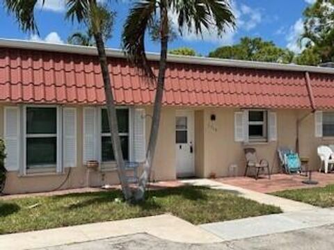 676 Laconia Circle B Lake Worth FL 33467