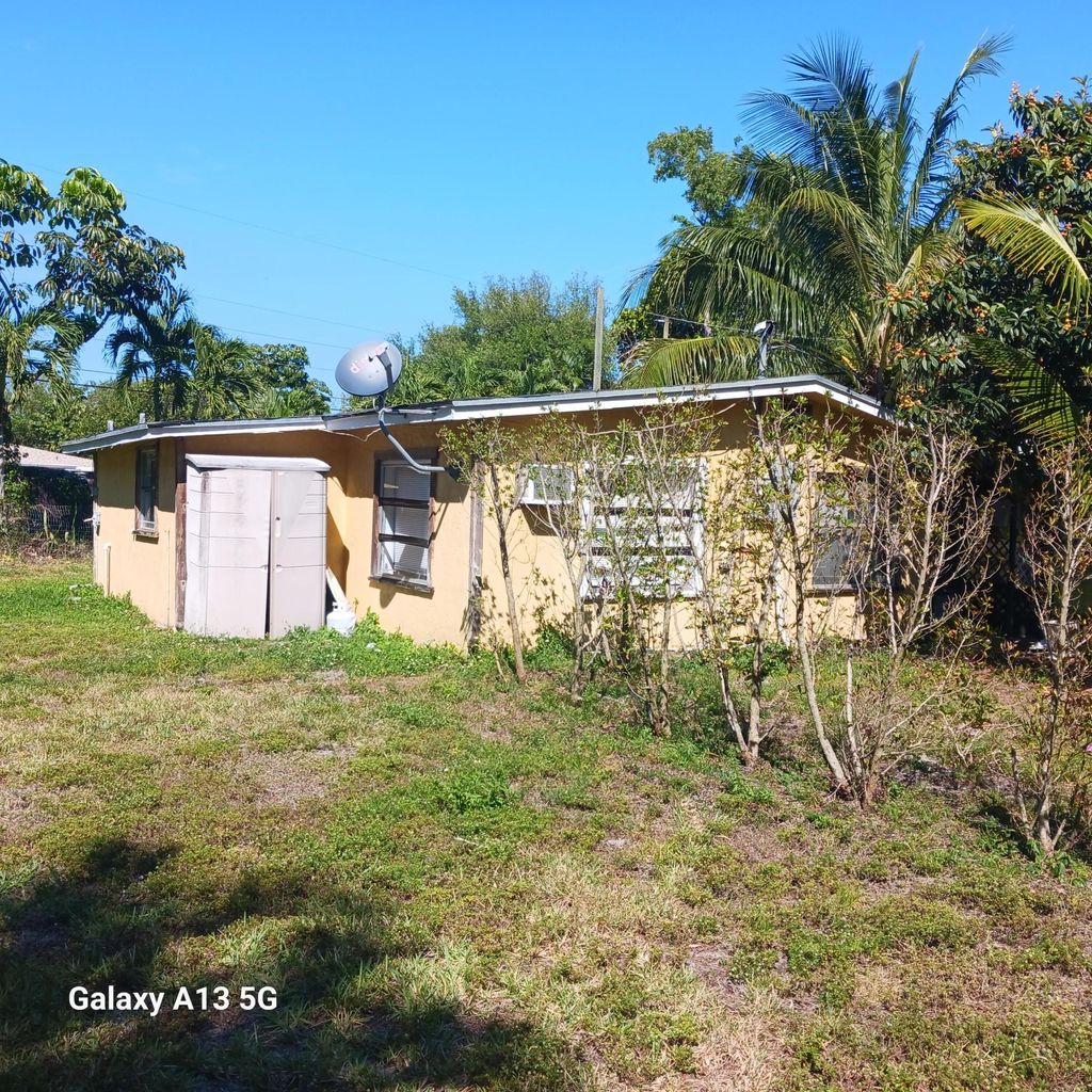 Photo of 3865 Aladdin Avenue, Boynton Beach, FL 33436 (MLS # R11073597)