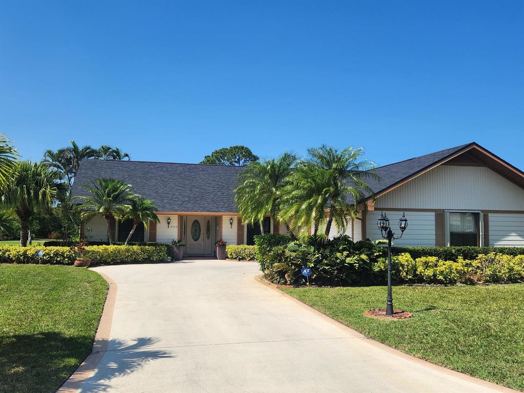 Photo of 4306 Gator Trace Drive #4306, Fort Pierce, FL 34982 (MLS # R10985285)