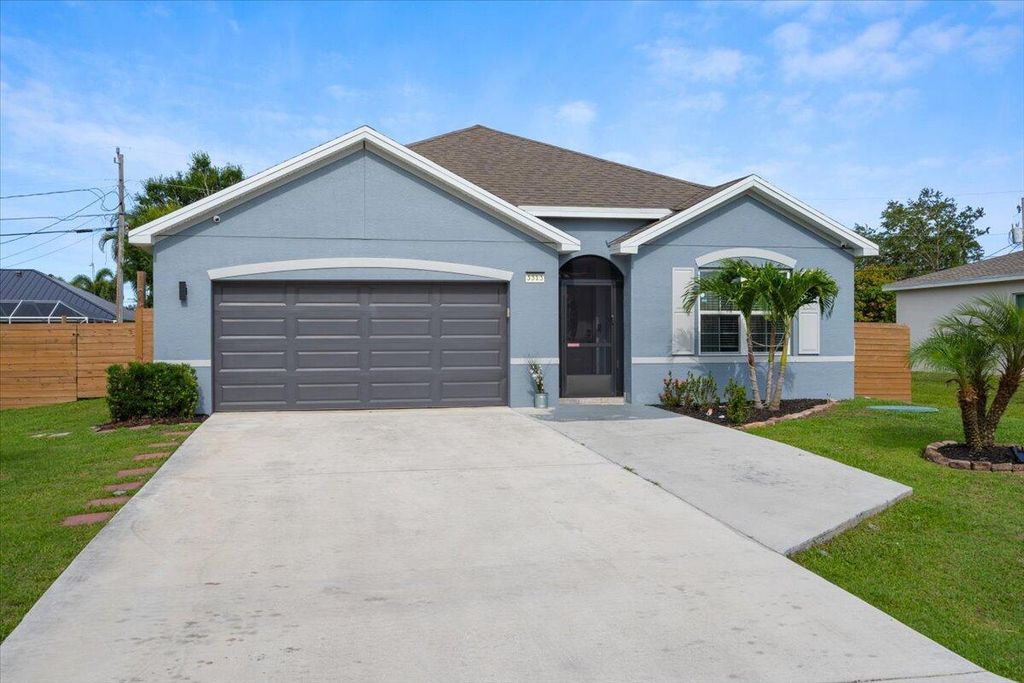 Photo of 3313 SW Ludlow Street, Port Saint Lucie, FL 34953 (MLS # R11095392)