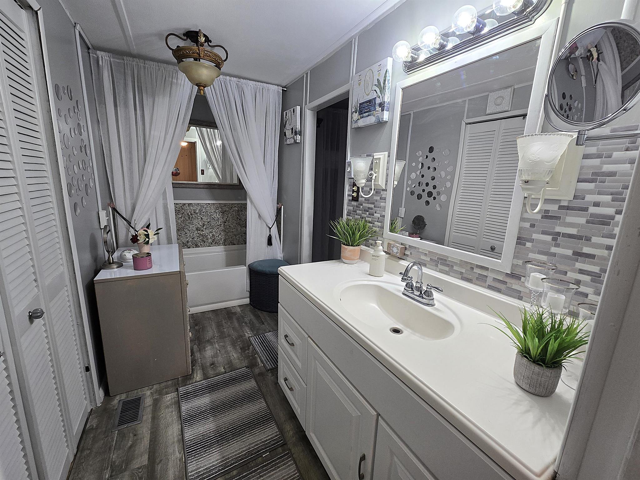 Community of Lakeport - Residential