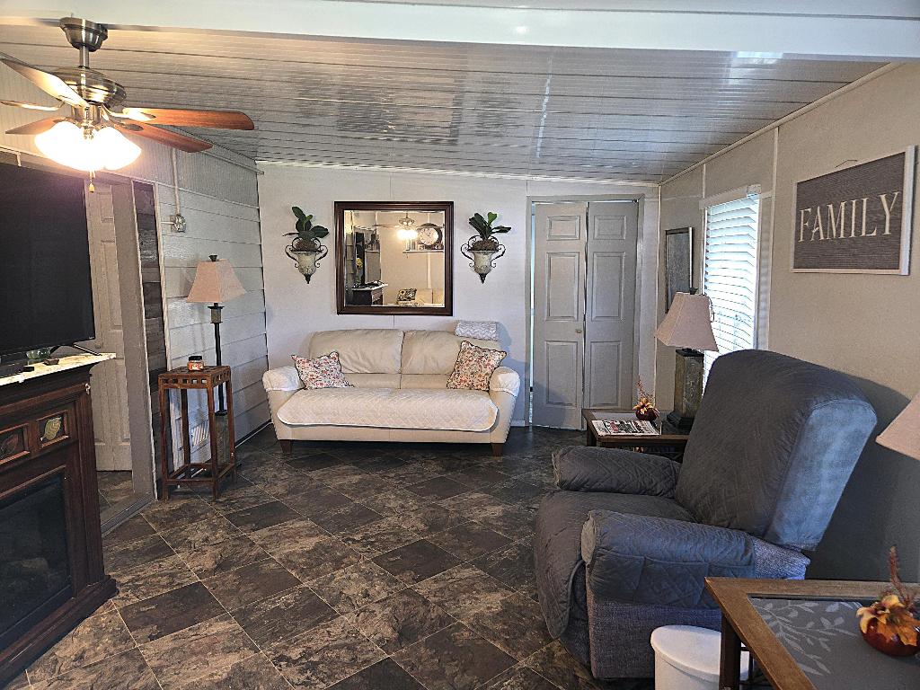 Community of Lakeport - Residential