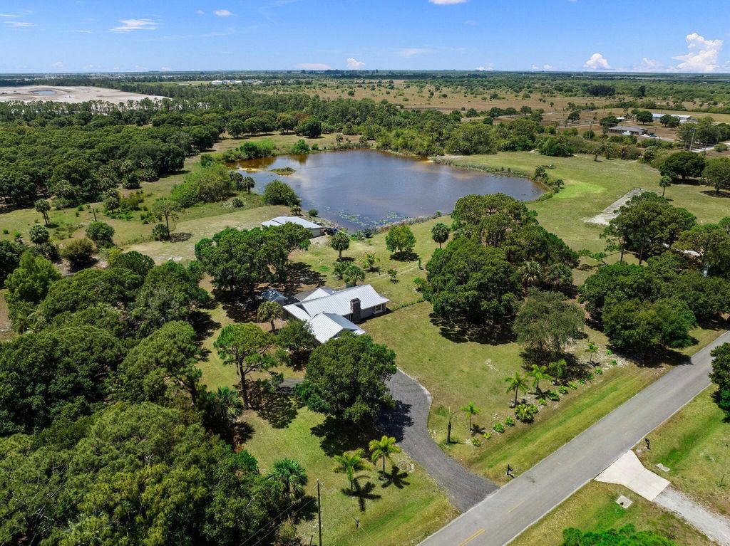 Photo of 11861 Palomino Drive, Port Saint Lucie, FL 34987 (MLS # R10993578)