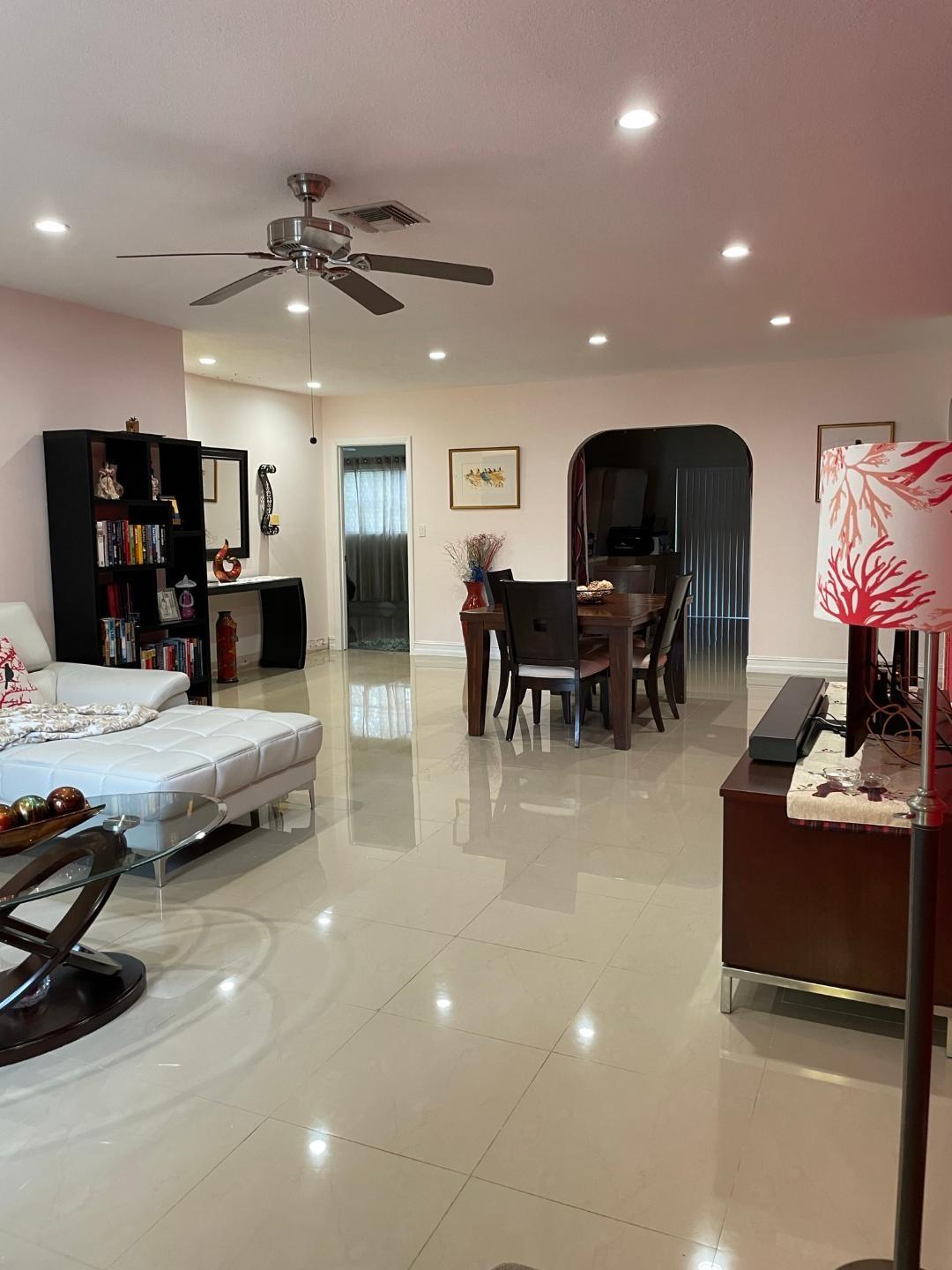 11440 NW 39th St