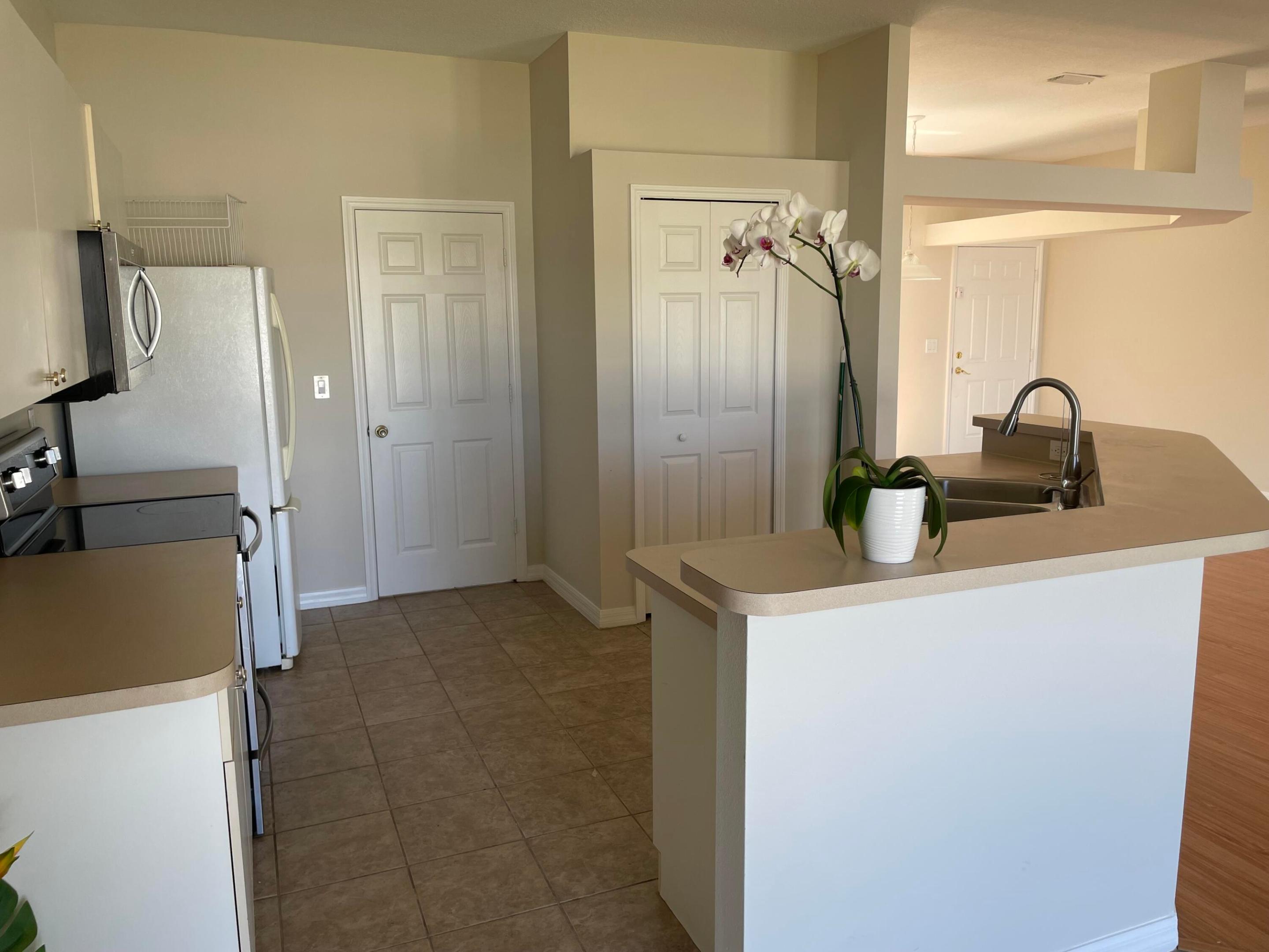 SAN SEBASTIAN PLAT NO 1 - Residential Lease