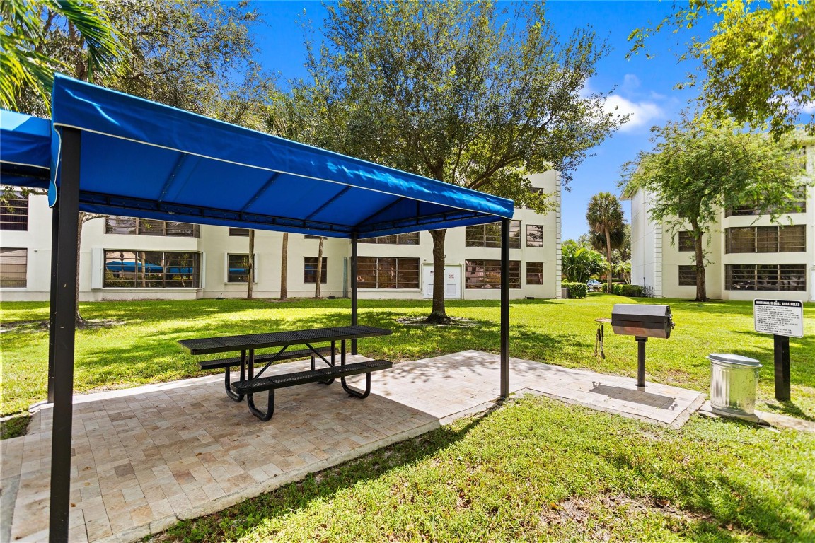 pine island ridge - Residential