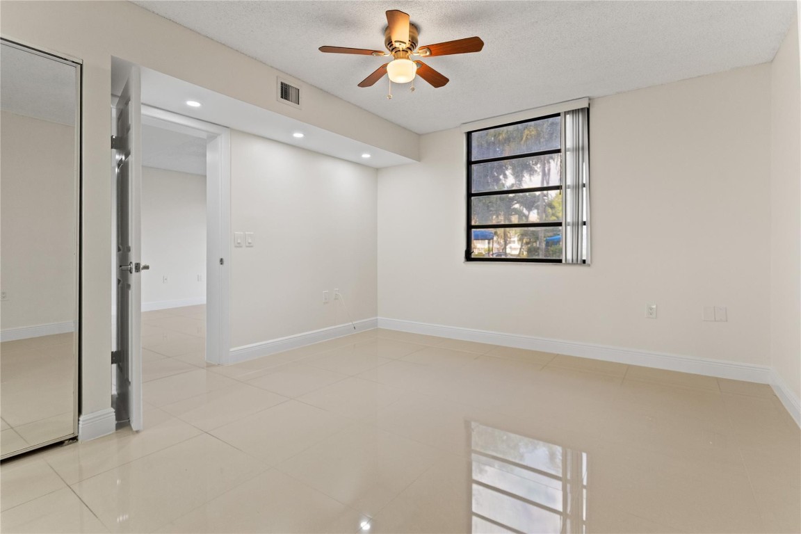 pine island ridge - Residential