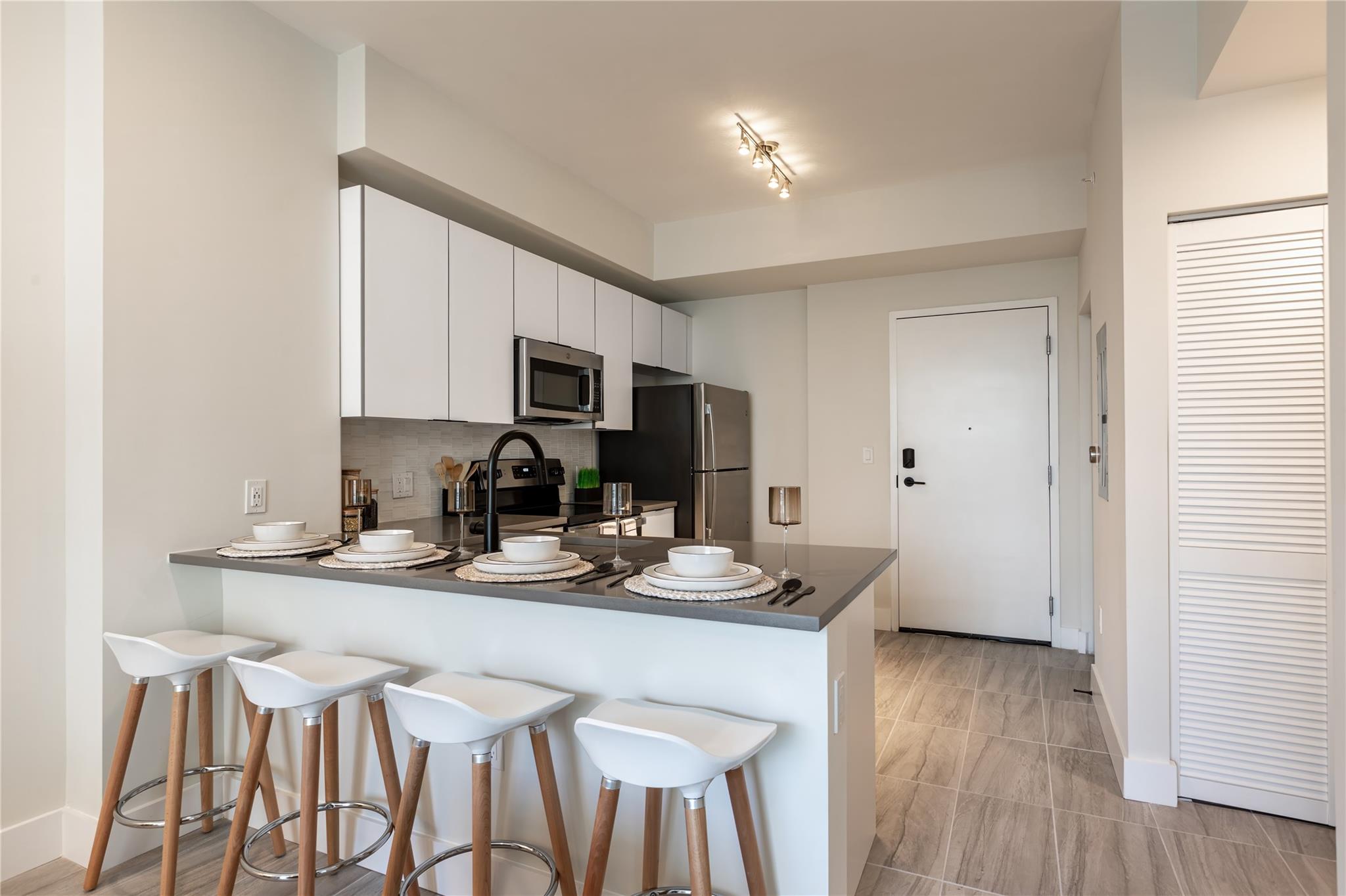 DANIA POINTE - Residential Lease