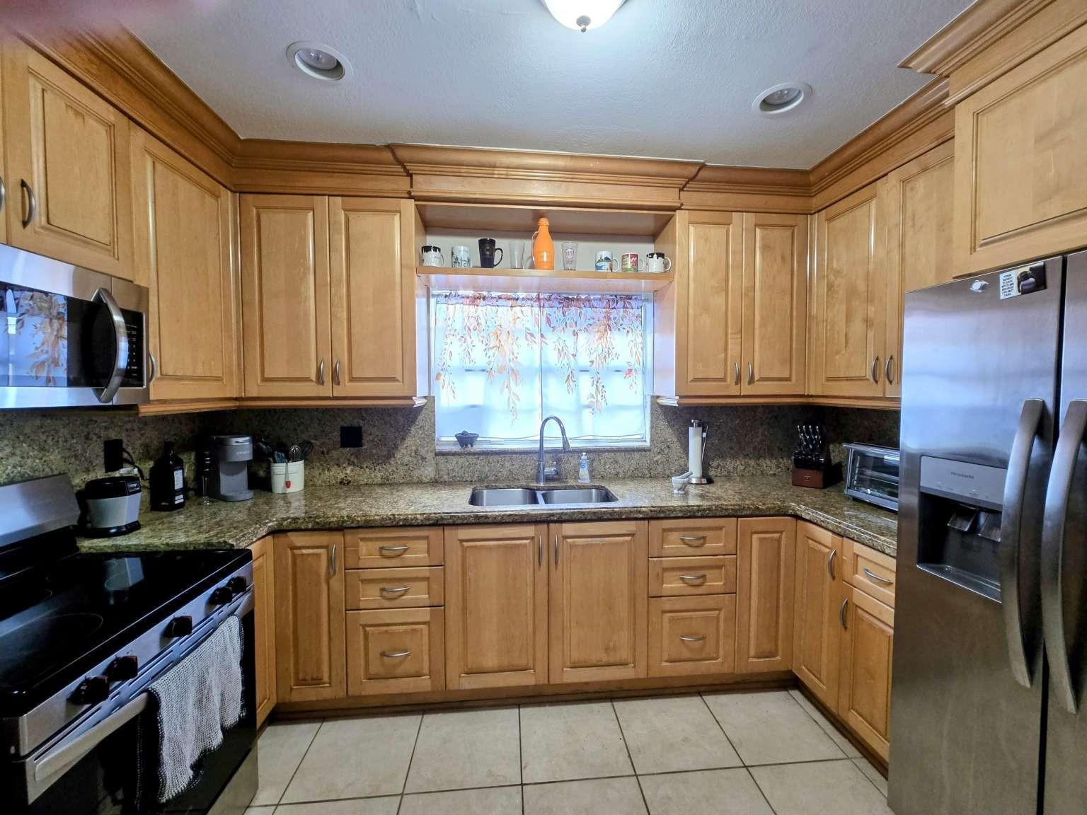 2351 NW 29th St