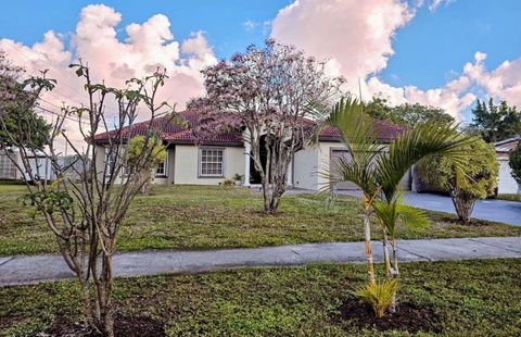 2351 NW 29th St Oakland Park FL 33311