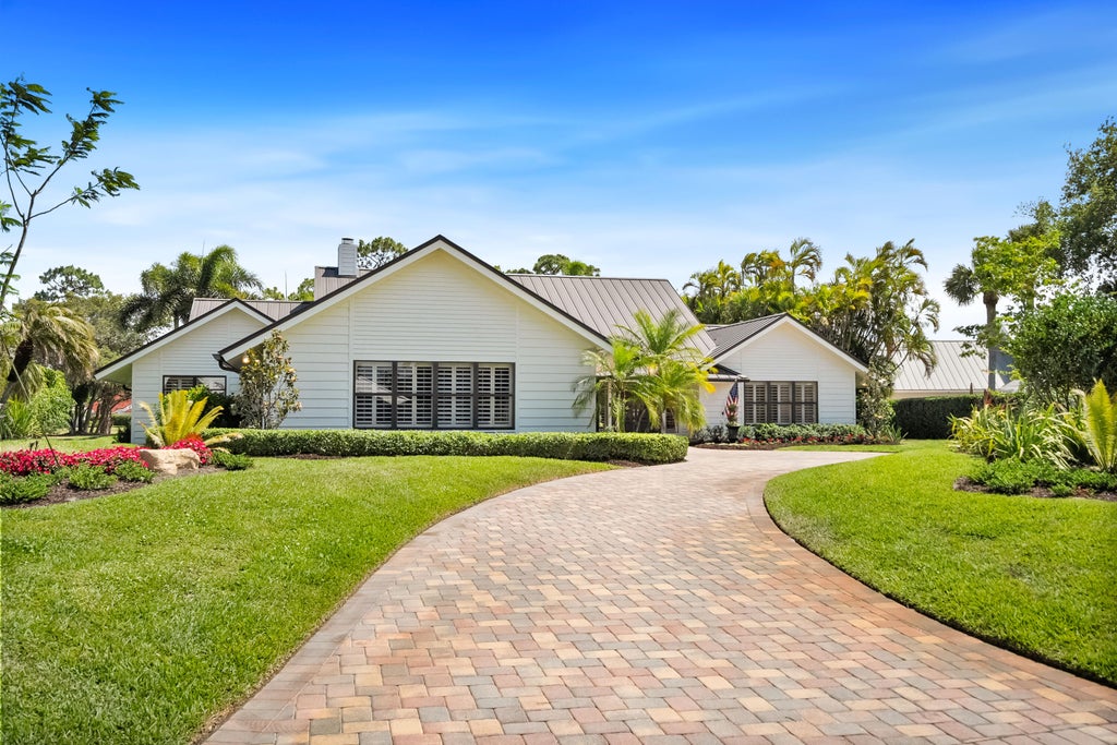 Photo of 5744 SE Glen Eagle Way, Stuart, FL 34997 (MLS # R11084865)