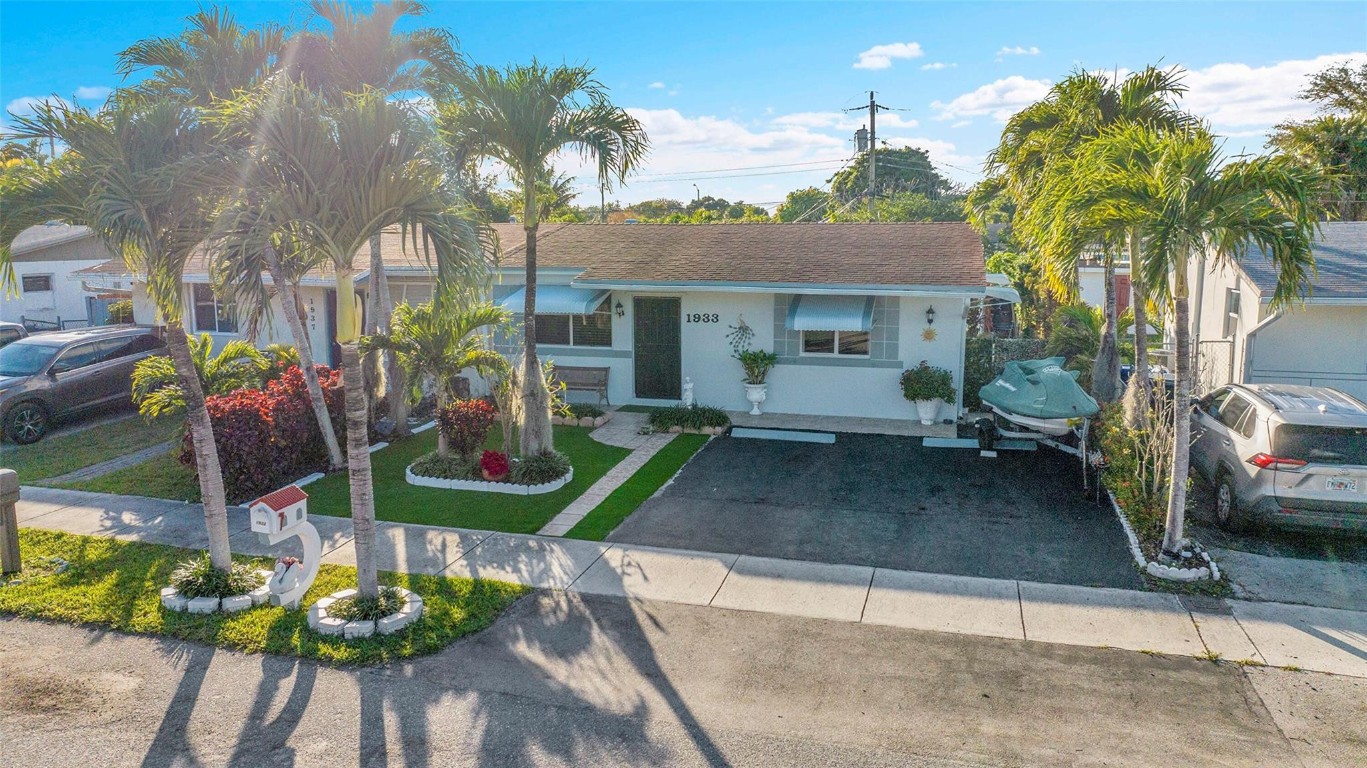 BROADVIEW COUNTRY CLUB ES - Residential