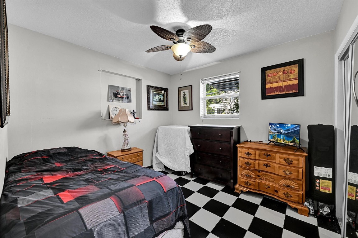 BROADVIEW COUNTRY CLUB ES - Residential