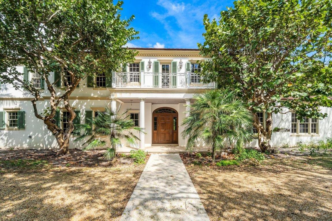 EL BRAVO PARK - Residential