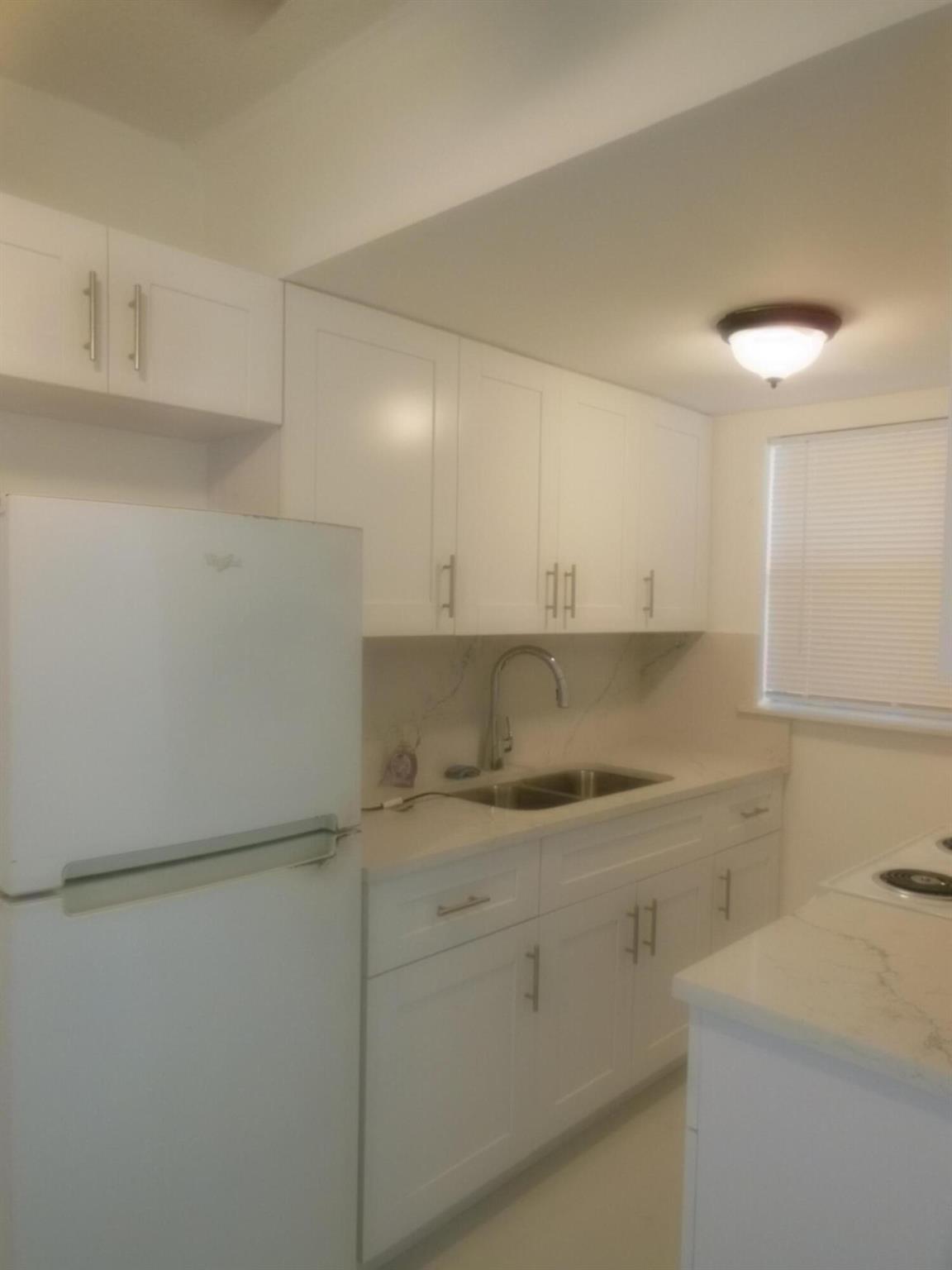 201 S J Street 5